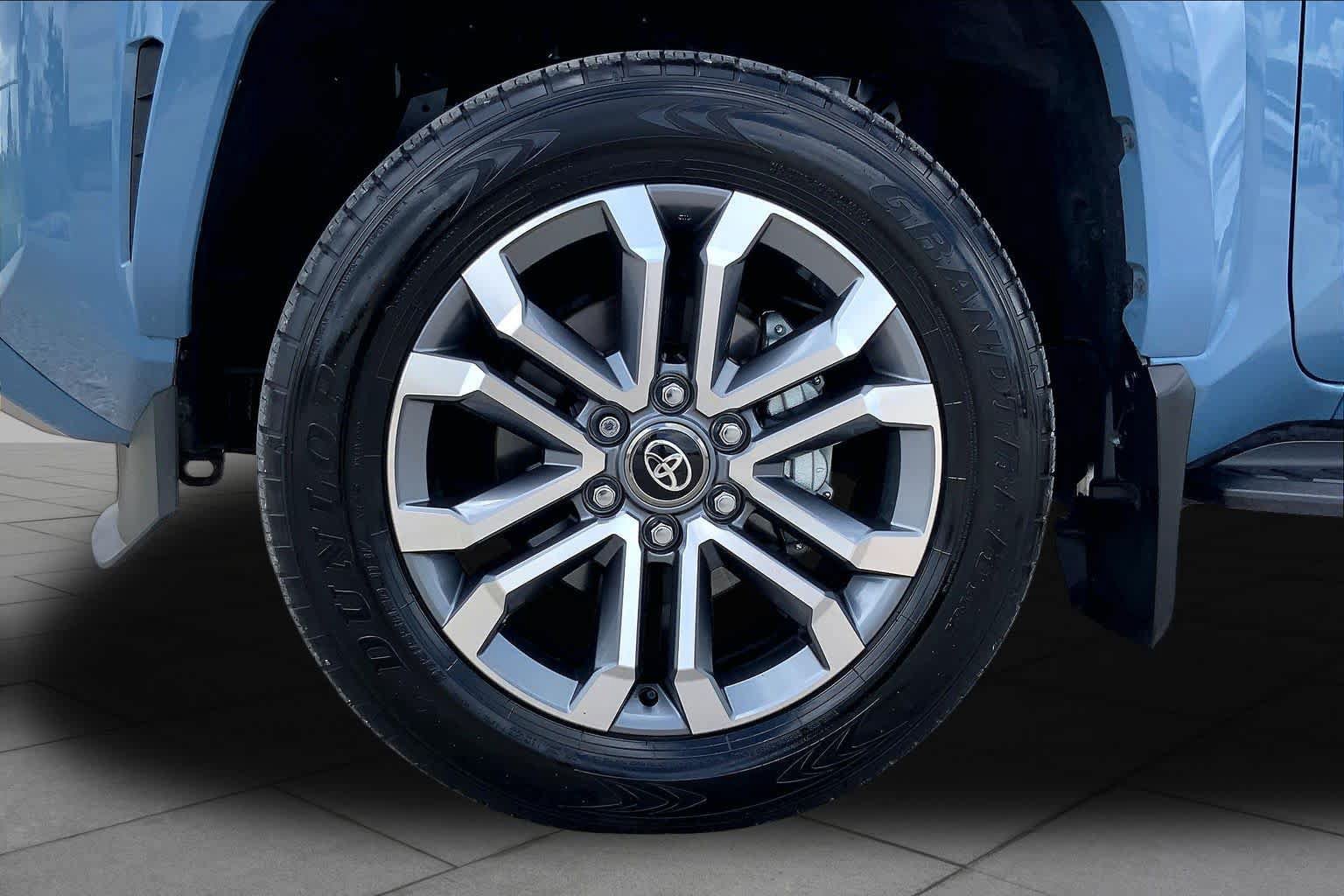 Used 2025 Toyota 4Runner Limited AWD/4WD image 11