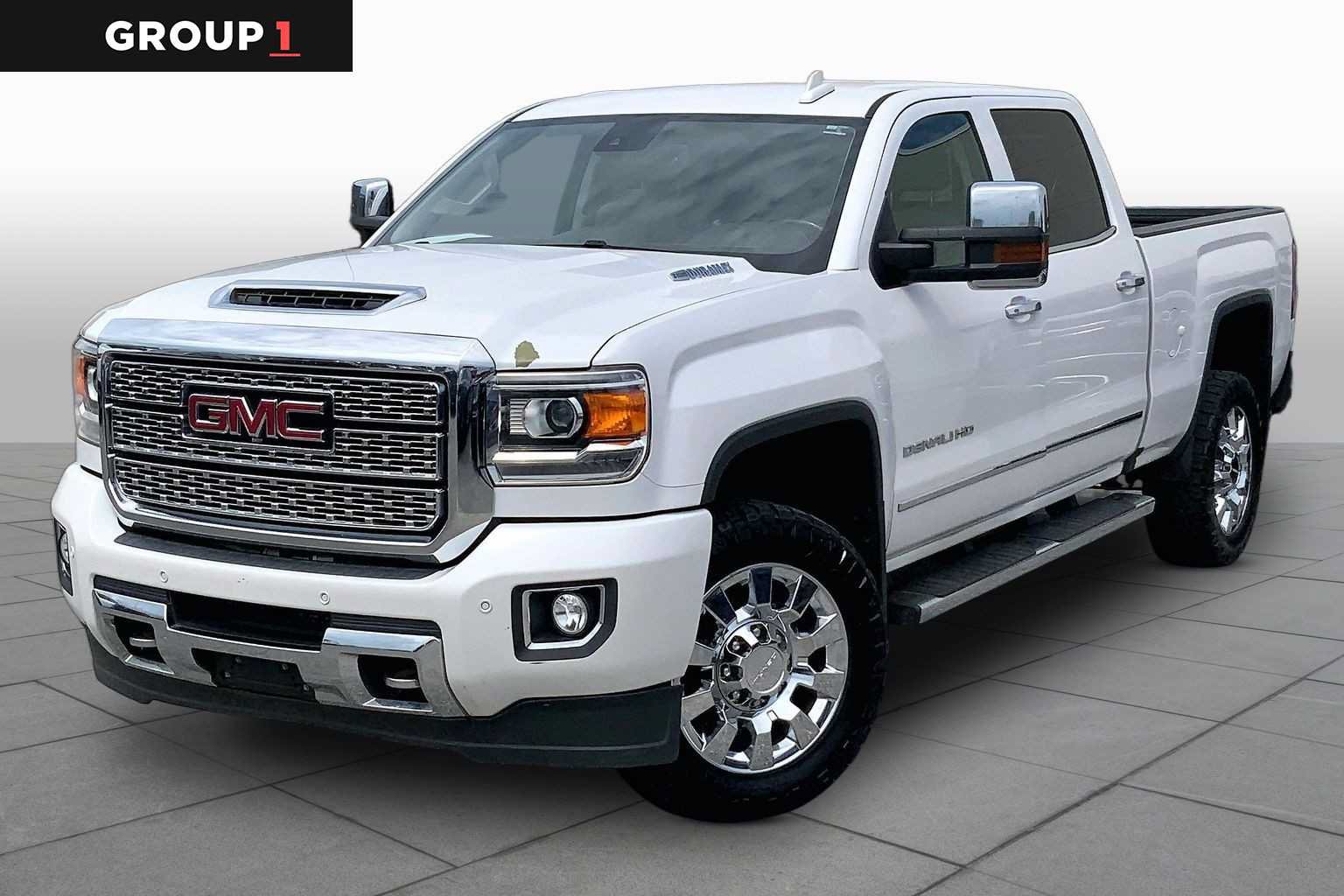 Used 2019 GMC Sierra 2500 Denali w/ Duramax Plus Package AWD/4WD image 1