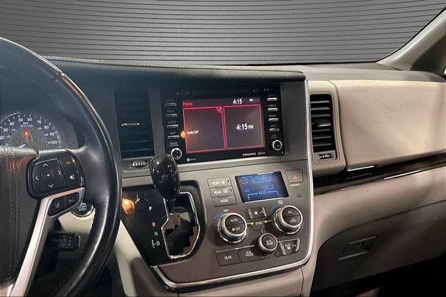 Used 2019 Toyota Sienna XLE FWD image 9