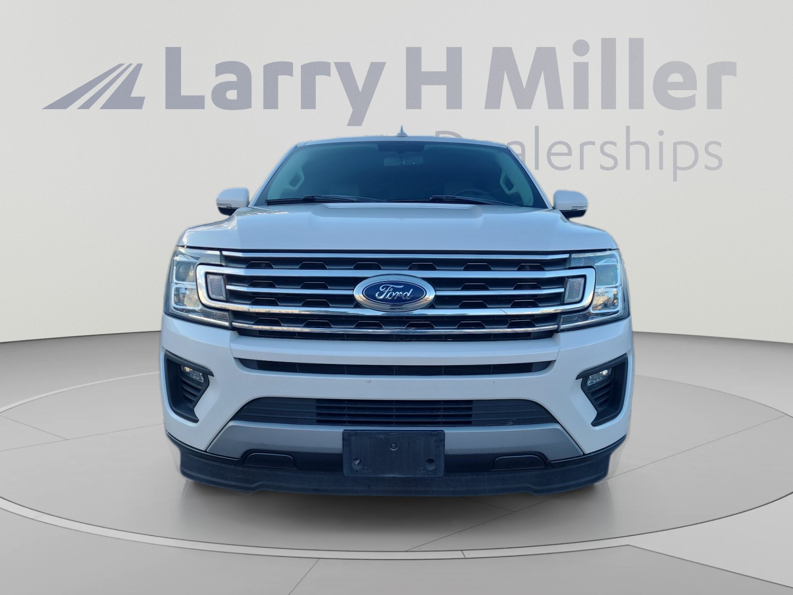 Used 2019 Ford Expedition XLT w/ Equipment Group 202A RWD image 8