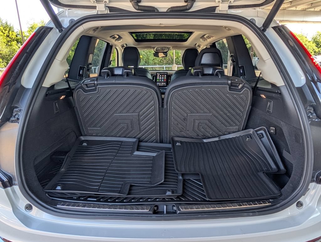 Used 2025 Volvo XC90 B6 Plus AWD/4WD image 23