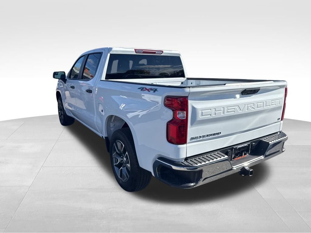 Used 2025 Chevrolet Silverado 1500 LT image 3