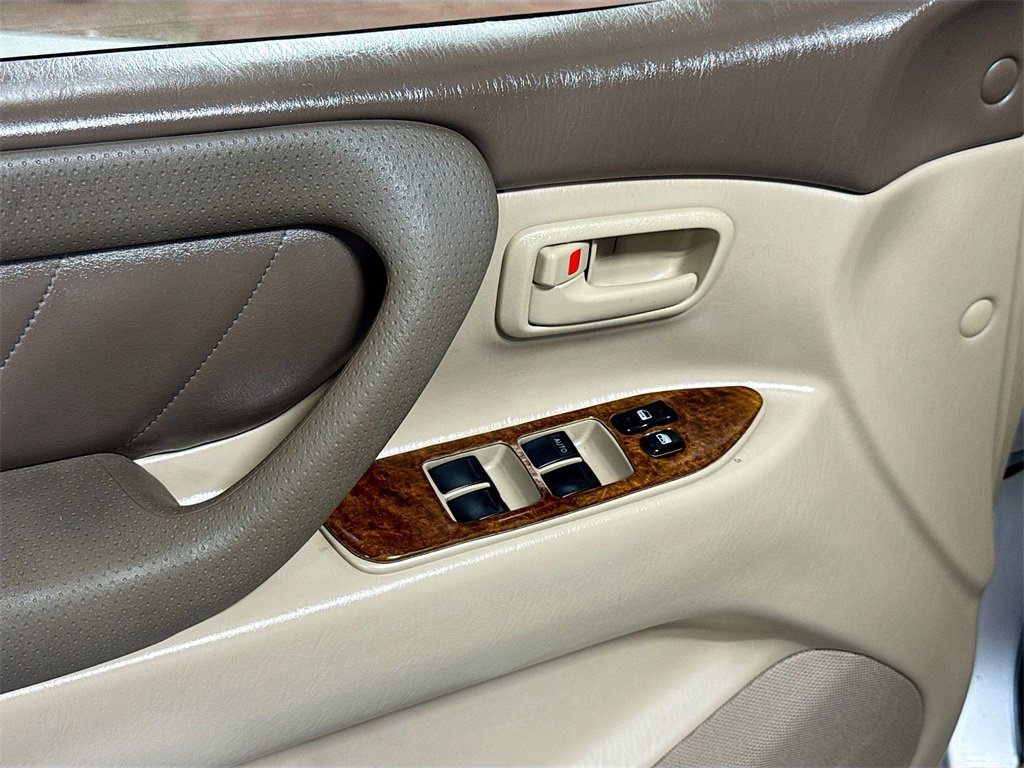 Used 1999 Toyota Land Cruiser image 24