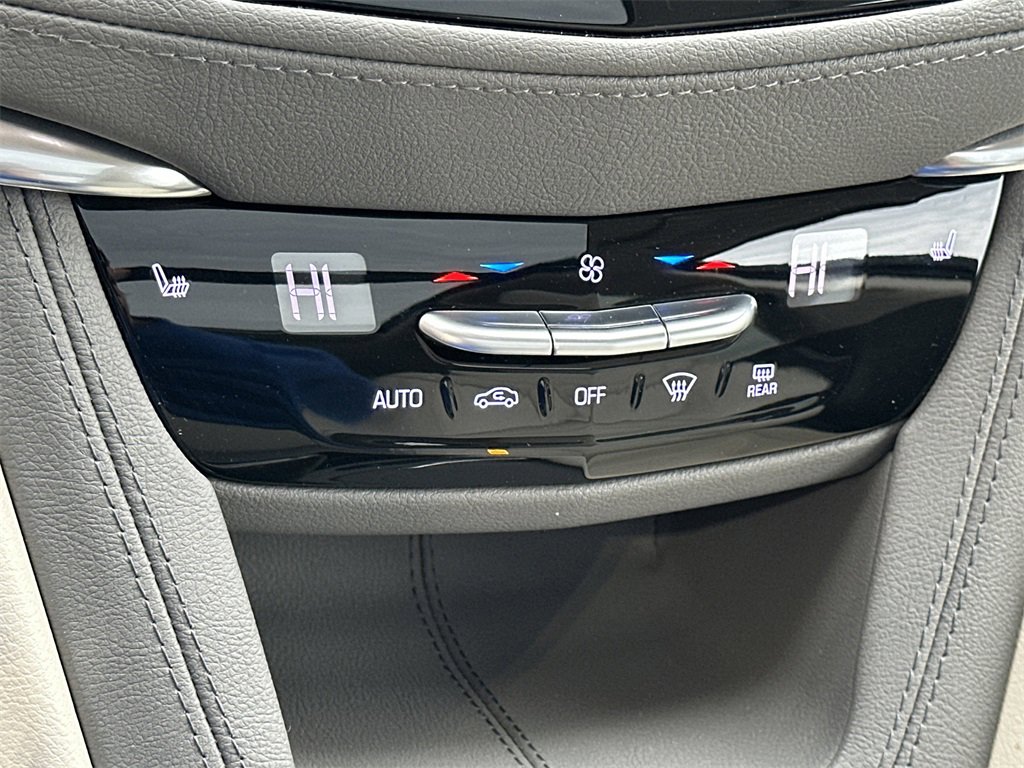 Used 2020 Cadillac XT5 Premium Luxury image 34