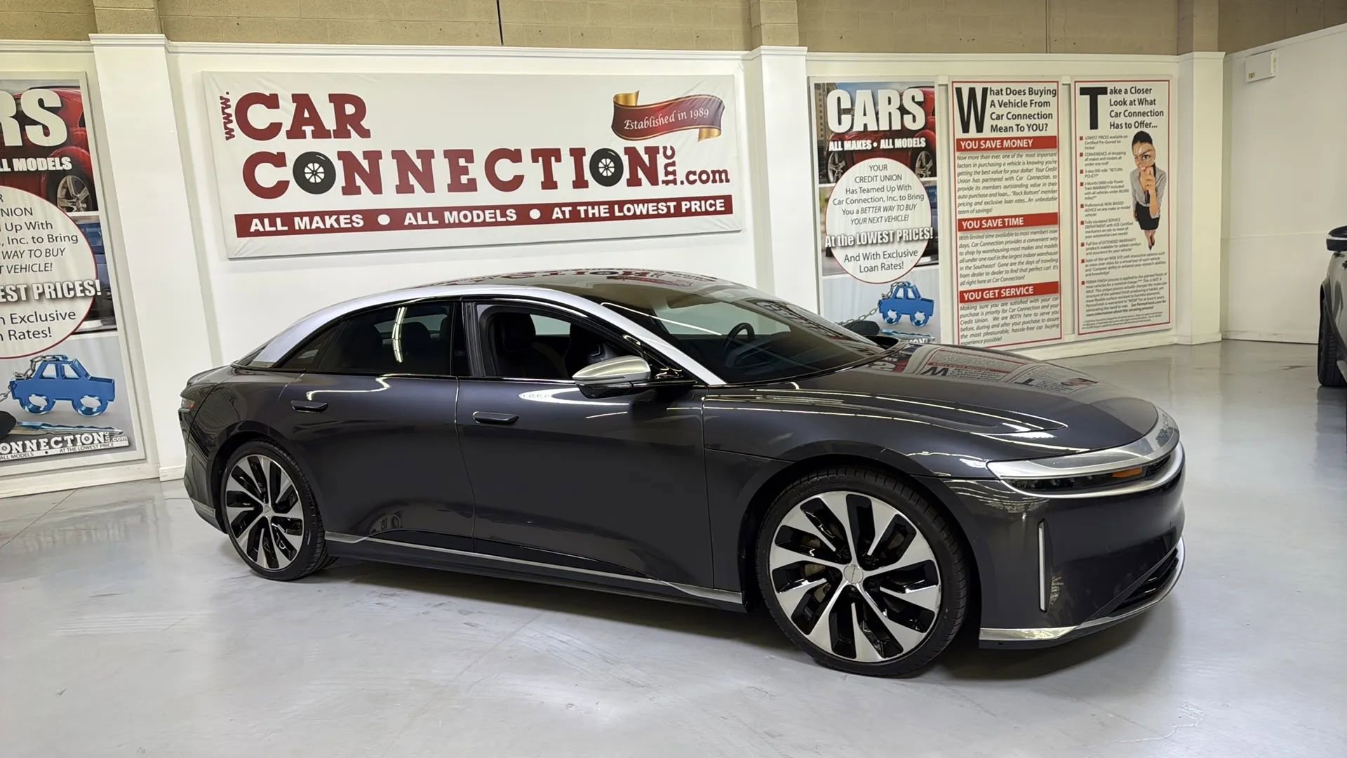 Used 2022 Lucid Air Grand Touring AWD/4WD image 2