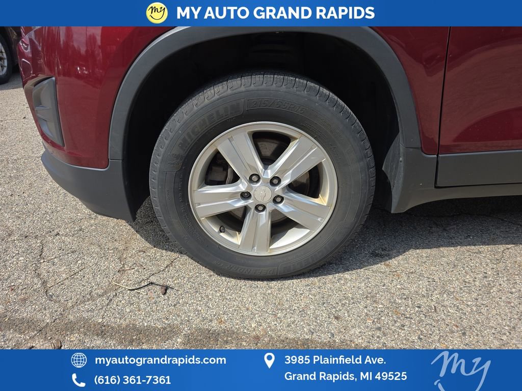 Used 2016 Chevrolet Trax LT w/ LT Convenience Package image 28