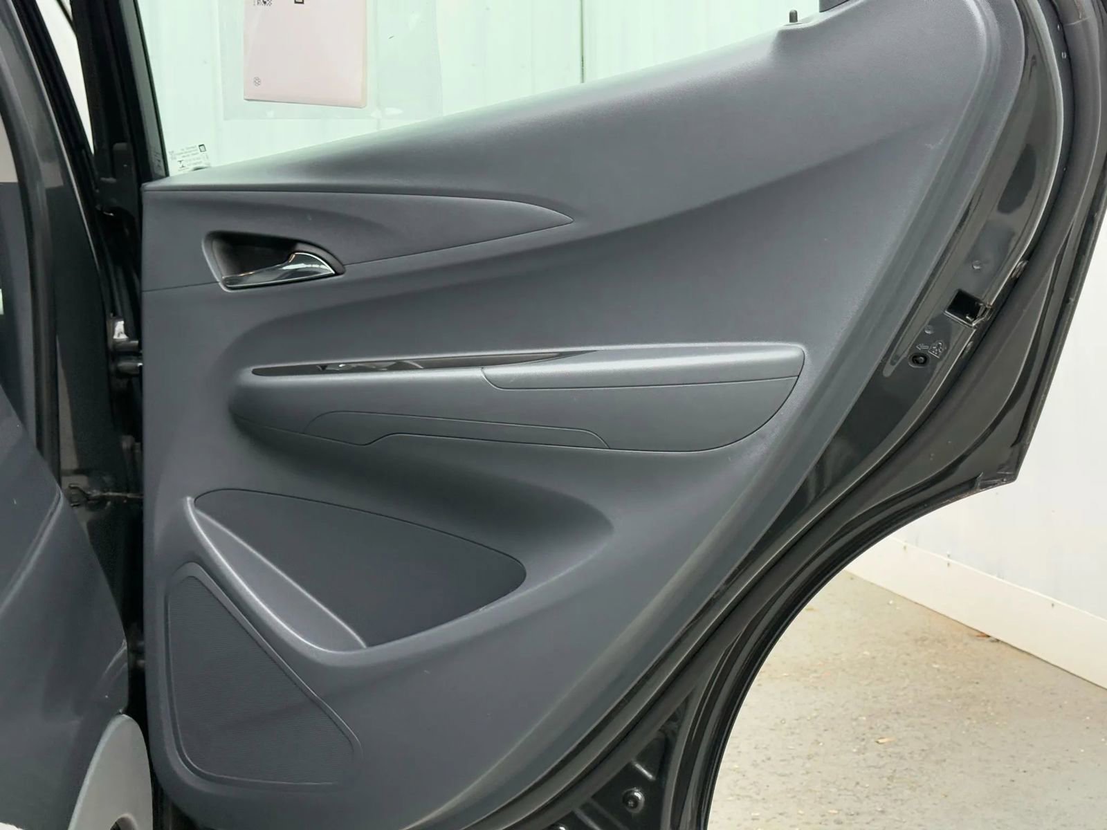 Used 2017 Chevrolet Bolt Premier w/ Driver Confidence II Package image 17