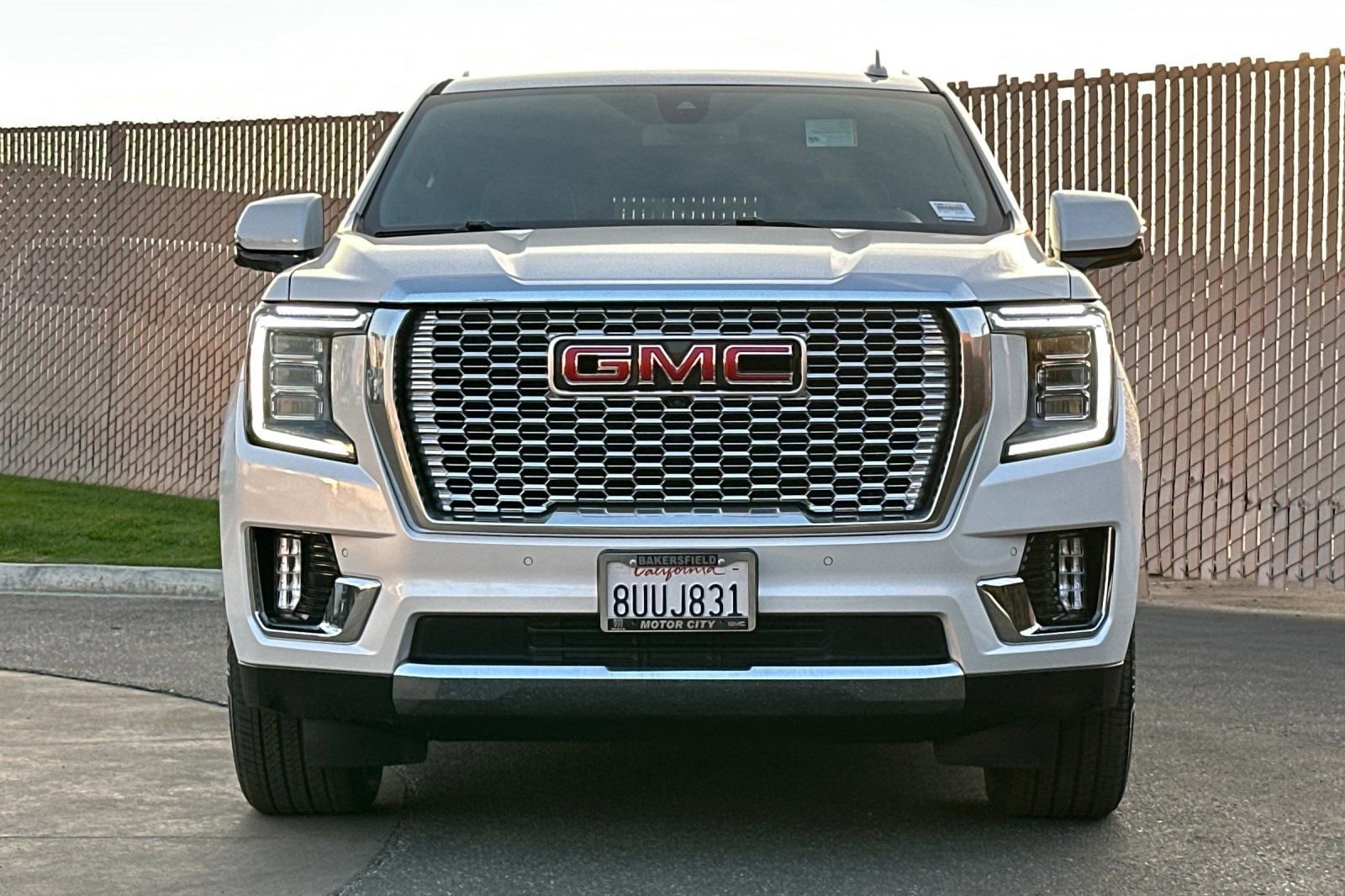Used 2021 GMC Yukon XL SLT w/ SLT Luxury Package image 9