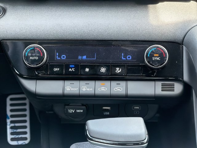 New 2026 Hyundai Elantra Sport FWD image 25