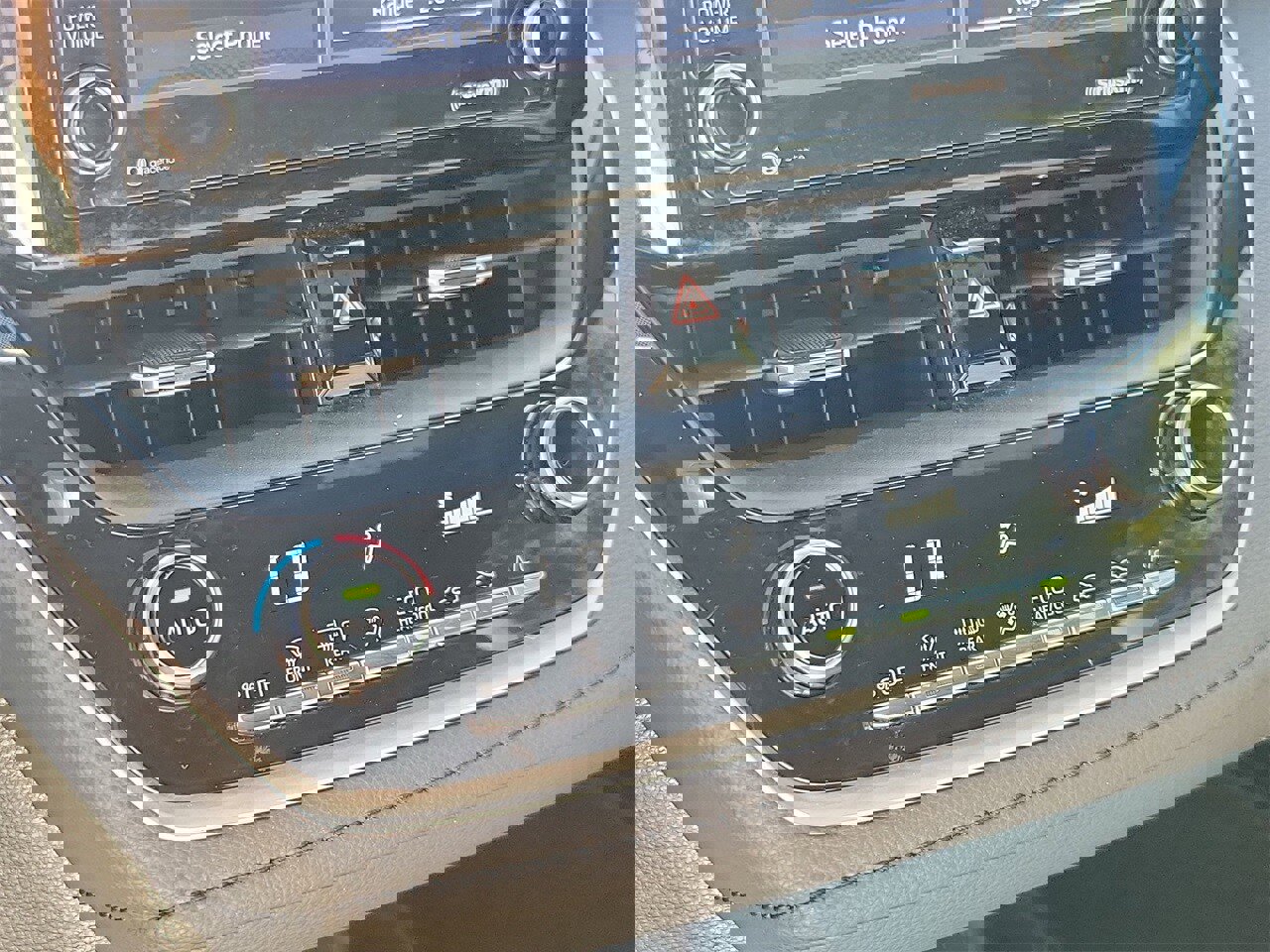 Used 2021 Toyota Corolla SE image 26