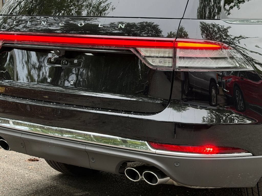 New 2026 Lincoln Aviator AWD image 6