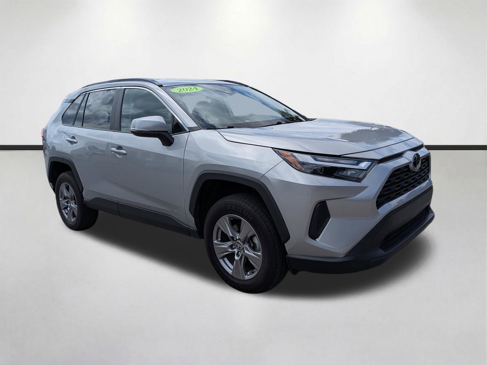 Used 2024 Toyota RAV4 XLE FWD video 1