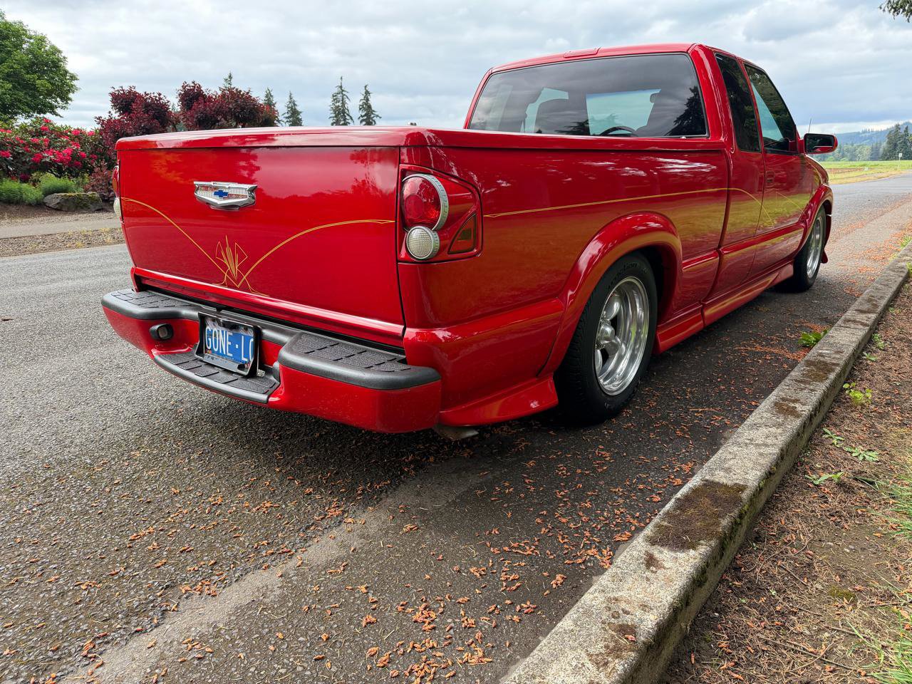 Used 2001 Chevrolet S10 Pickup Xtreme w/ Preferred Equipment Group RWD image 10