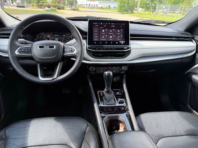 Certified 2023 Jeep Compass Limited AWD/4WD image 15
