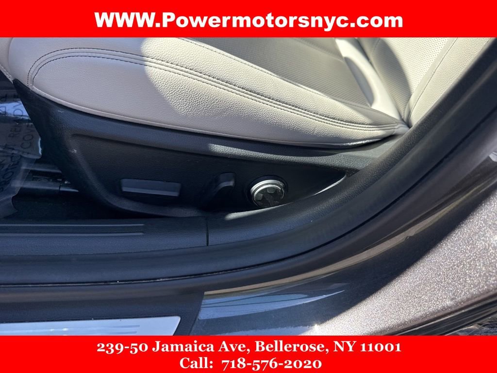Used 2023 Genesis G70 2.0T image 31