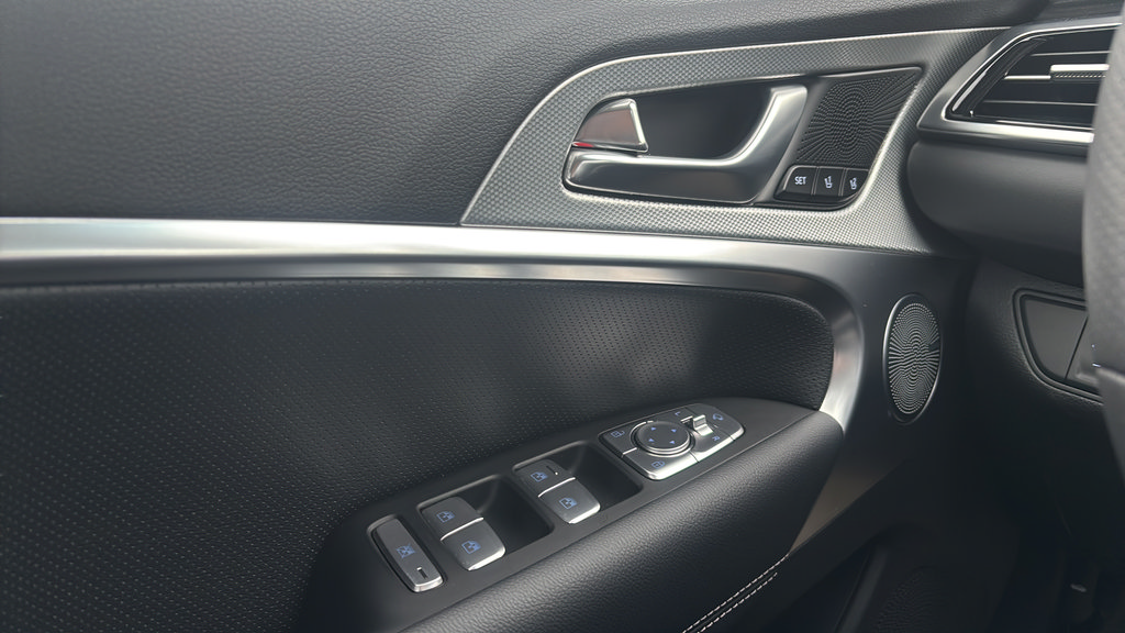 New 2026 Genesis G70 2.5T Prestige AWD/4WD image 16
