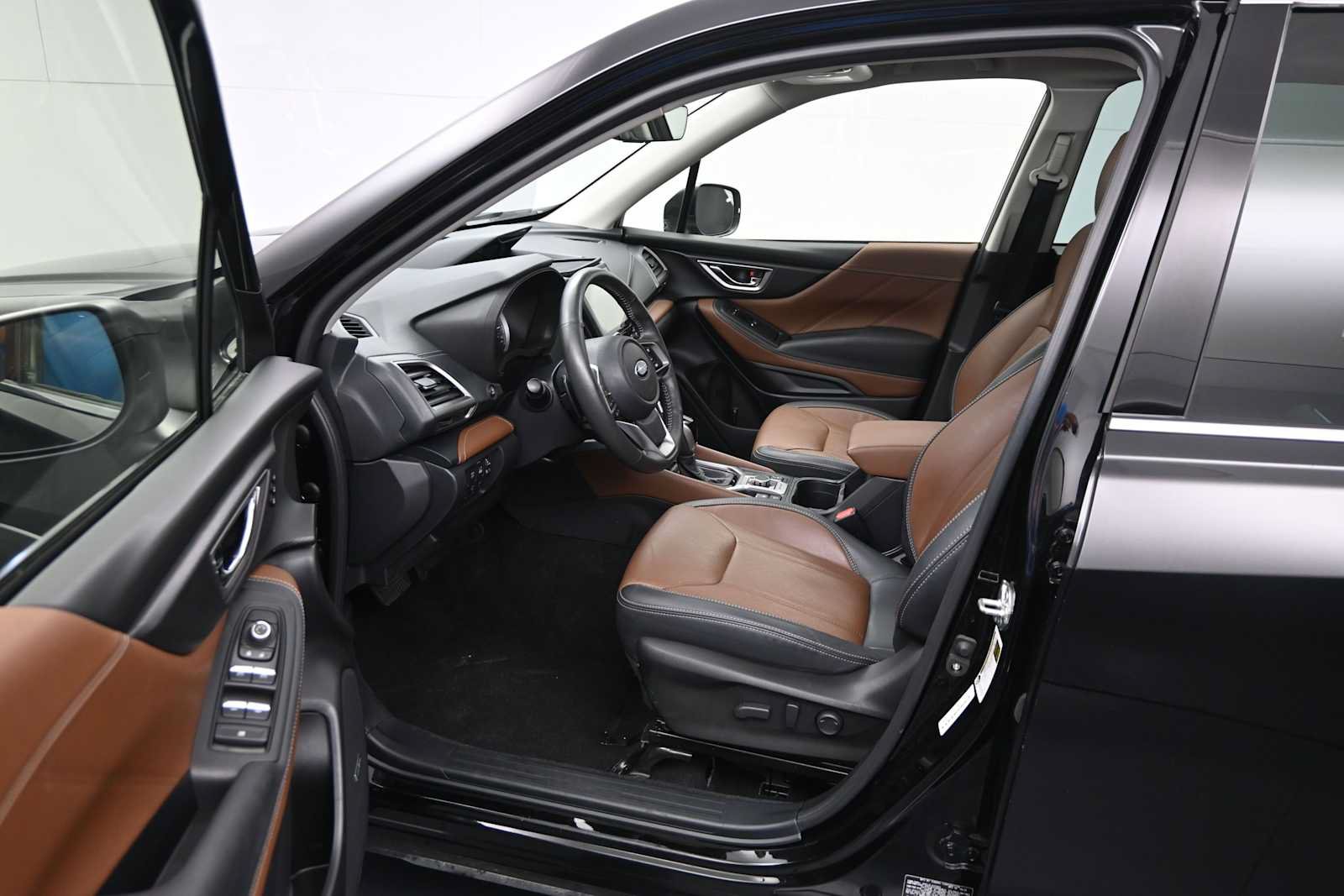 Used 2023 Subaru Forester Touring AWD/4WD image 11
