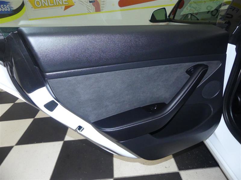 Used 2021 Tesla Model 3 Standard Range Plus image 22