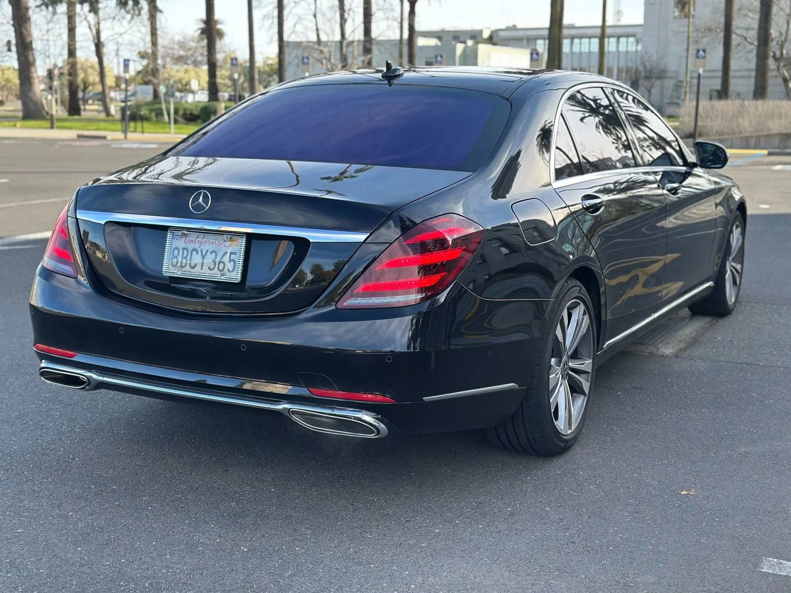 Used 2018 Mercedes-Benz S 450 Sedan image 29