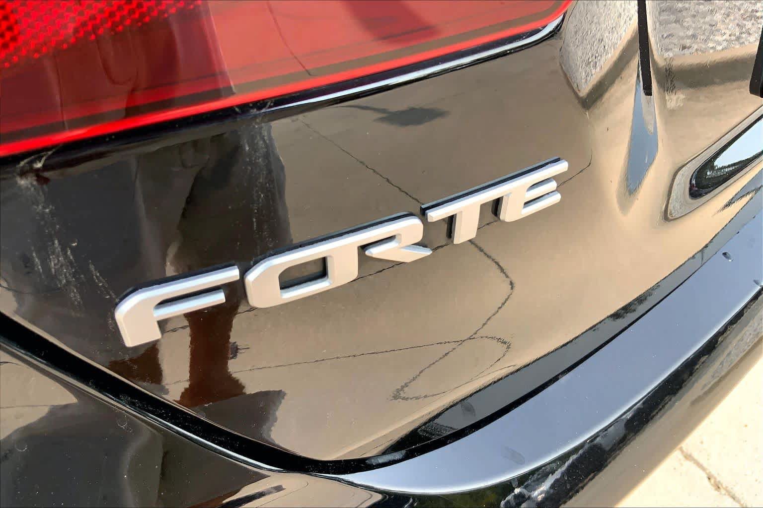 Used 2022 Kia Forte LXS FWD image 30