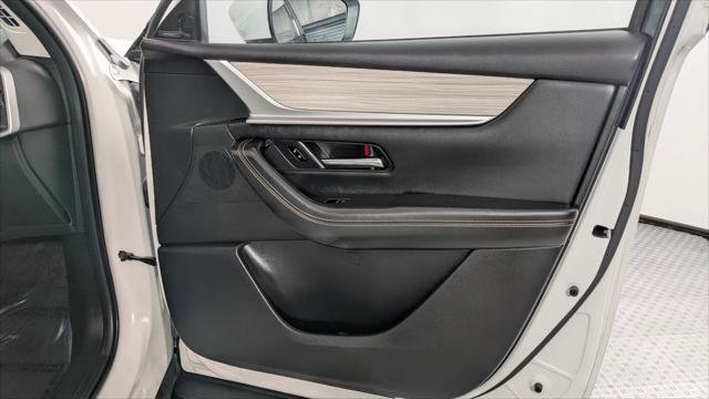 Used 2024 MAZDA CX-90 Plug-In Hybrid w/ Premium Pkg image 26