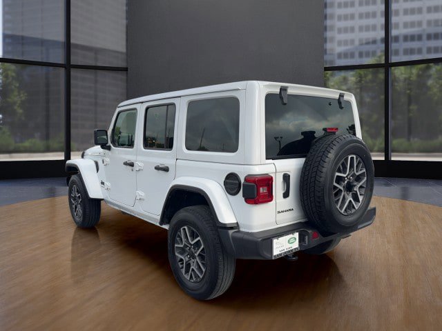 Used 2025 Jeep Wrangler Unlimited Sahara AWD/4WD image 7