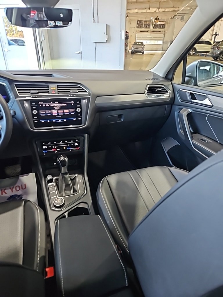 Used 2022 Volkswagen Tiguan SE image 23