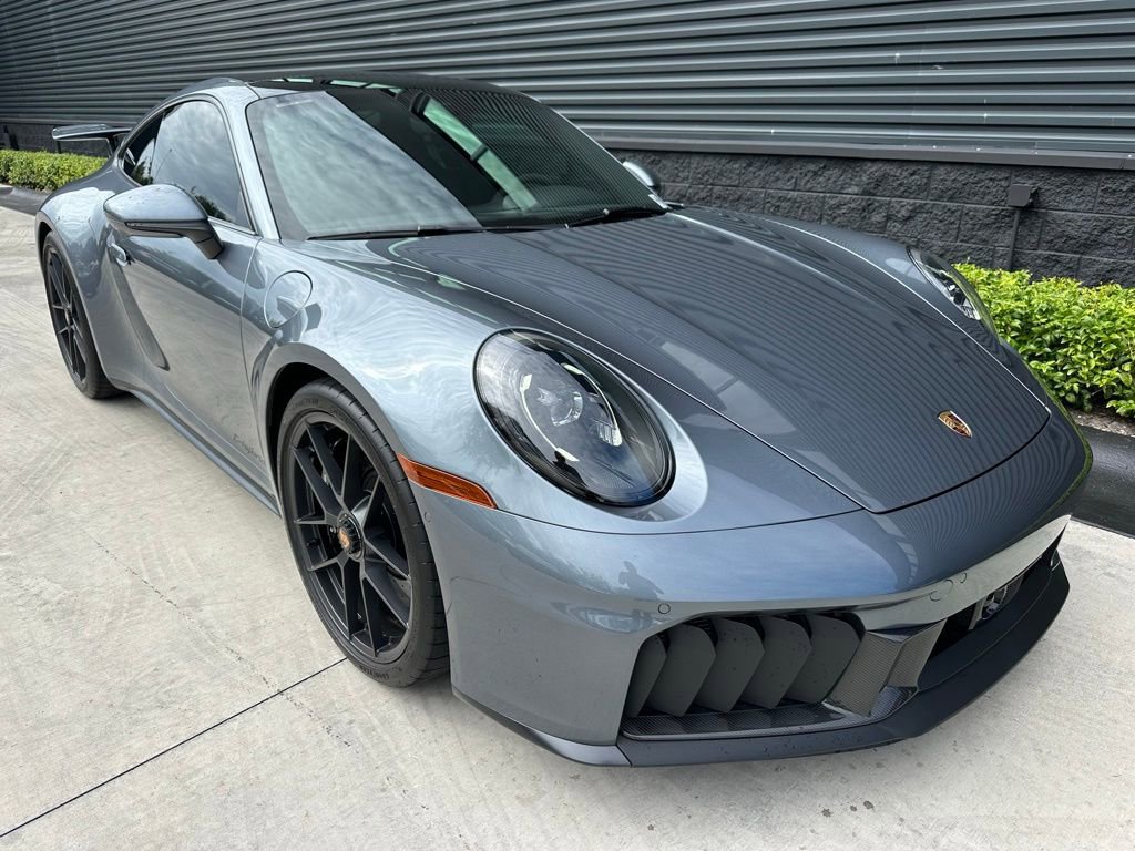Used 2025 Porsche 911 Carrera GTS image 10