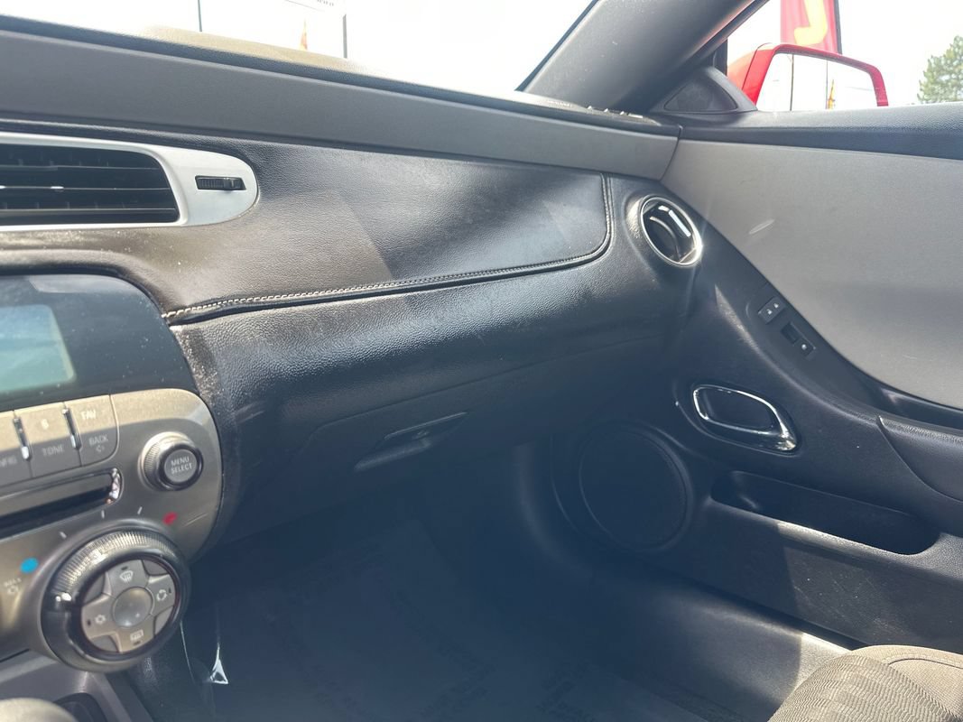 Used 2015 Chevrolet Camaro LS RWD image 34