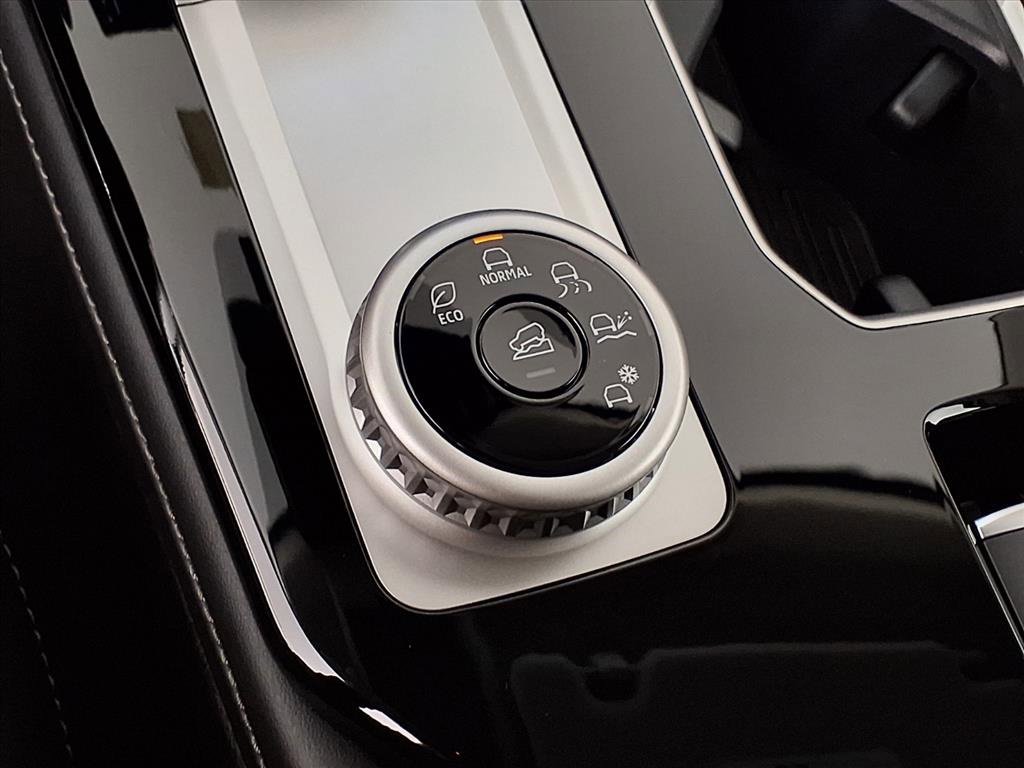 New 2025 Mitsubishi Outlander SE image 22