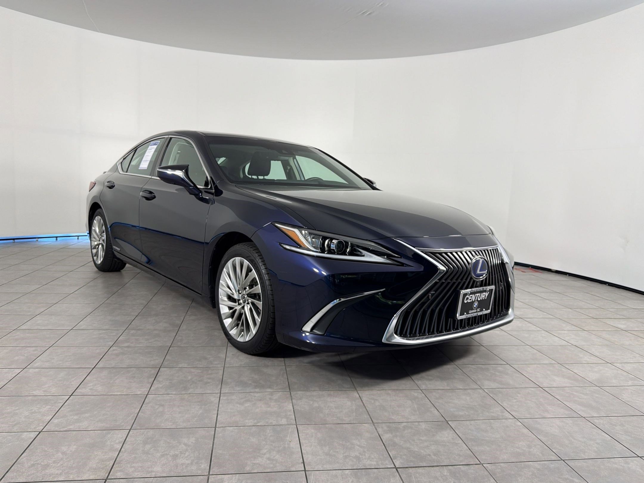 Used 2020 Lexus ES 300h w/ Luxury Package FWD image 7