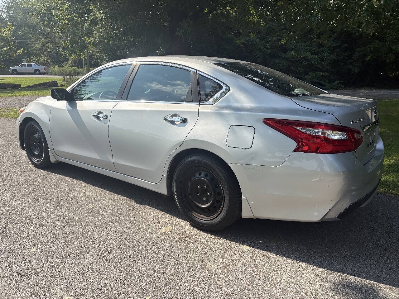 Used 2017 Nissan Altima 2.5 S w/ Power Driver Seat Package FWD image 14
