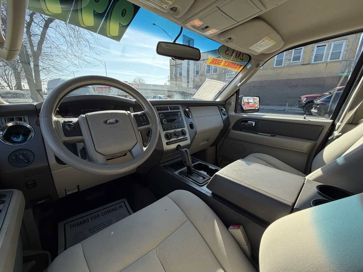 Used 2013 Ford Expedition XLT image 19