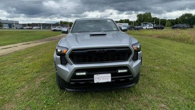 New 2026 Toyota Tacoma TRD Sport AWD/4WD image 3
