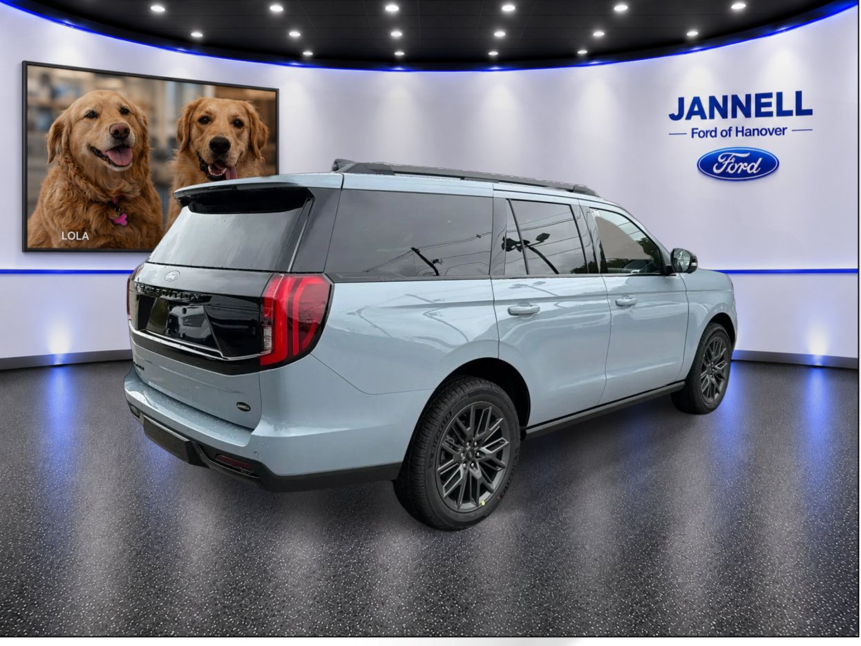 New 2027 Ford Expedition Platinum w/ Stealth Appearance Package AWD/4WD image 6