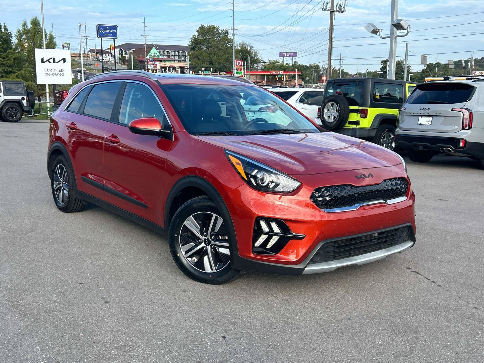 Used 2022 Kia Niro LXS FWD image 1