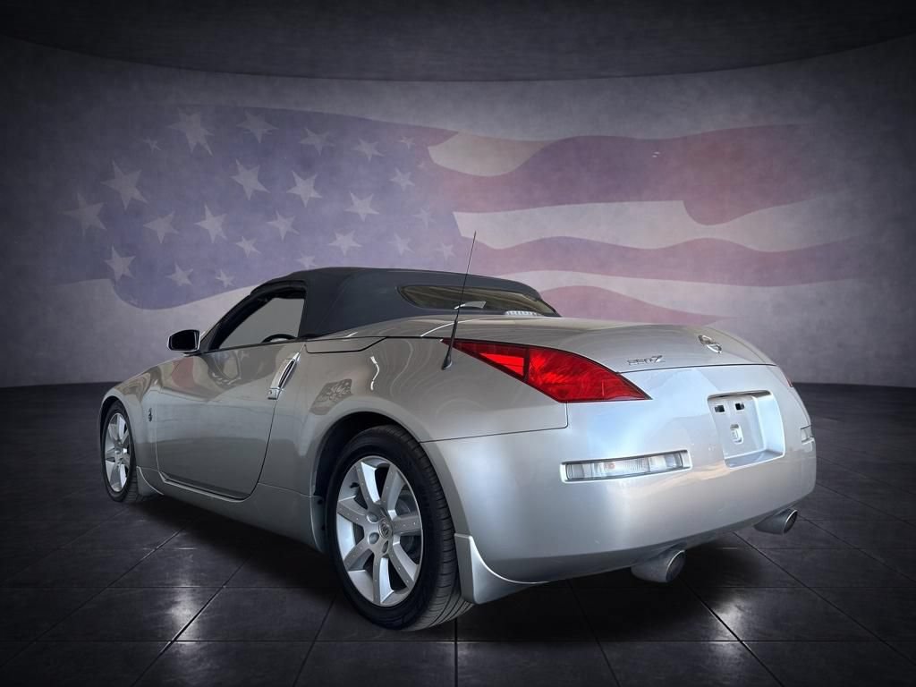 Used 2004 Nissan 350Z Touring RWD image 3