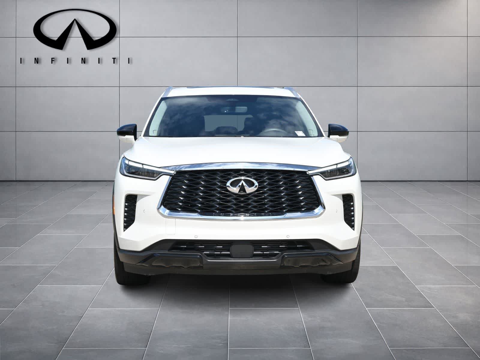 Certified 2025 INFINITI QX60 Luxe FWD image 2