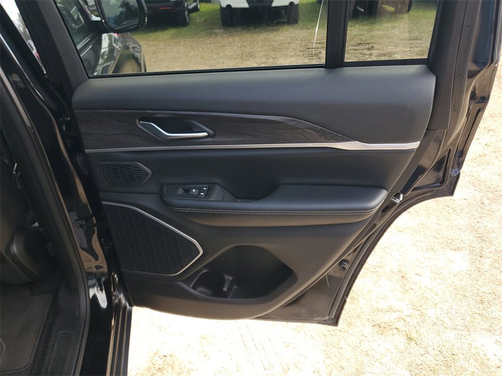 Used 2024 Jeep Grand Cherokee Limited 4xe image 34