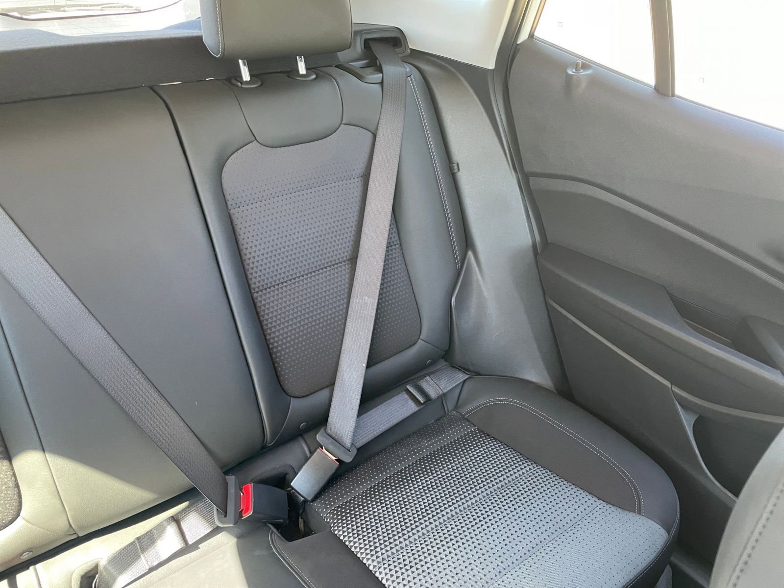 Used 2025 Chevrolet Trax LT image 40