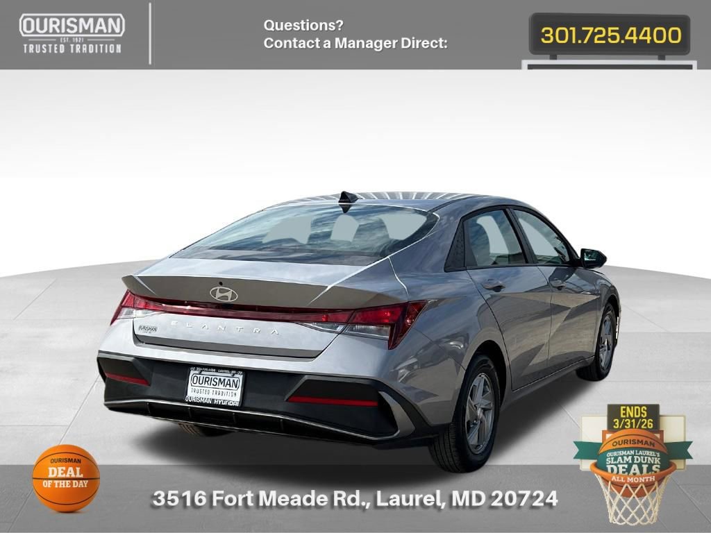 Used 2025 Hyundai Elantra SE image 4