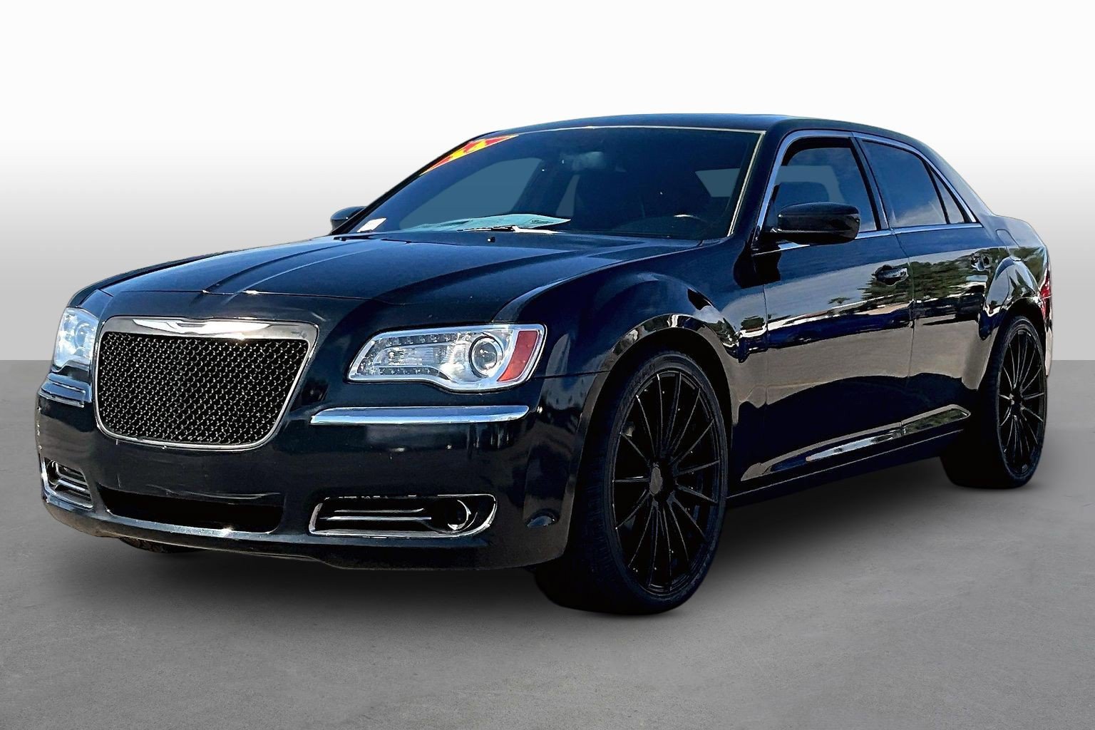 Used 2014 Chrysler 300 w/ Driver Convenience Group