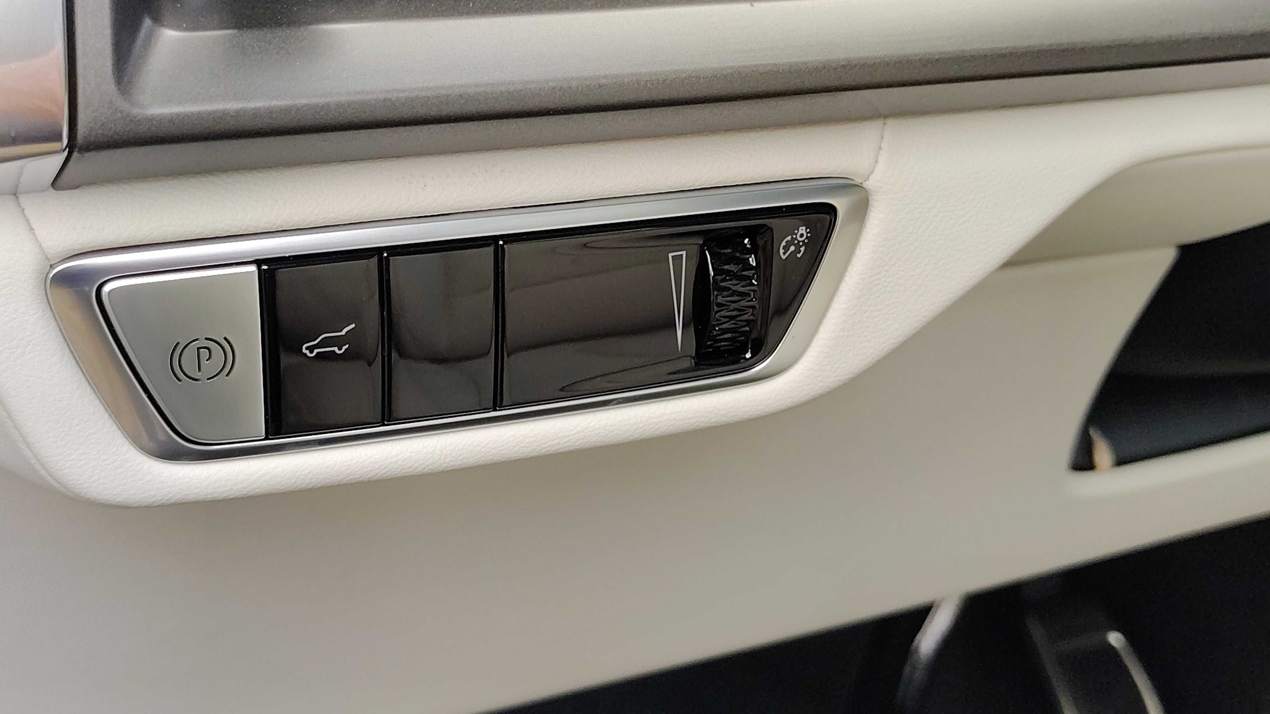 New 2026 Cadillac Vistiq Sport image 11