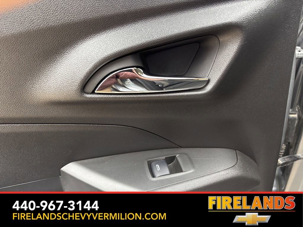 Certified 2025 Chevrolet Trax ACTIV w/ Sunroof Package image 41