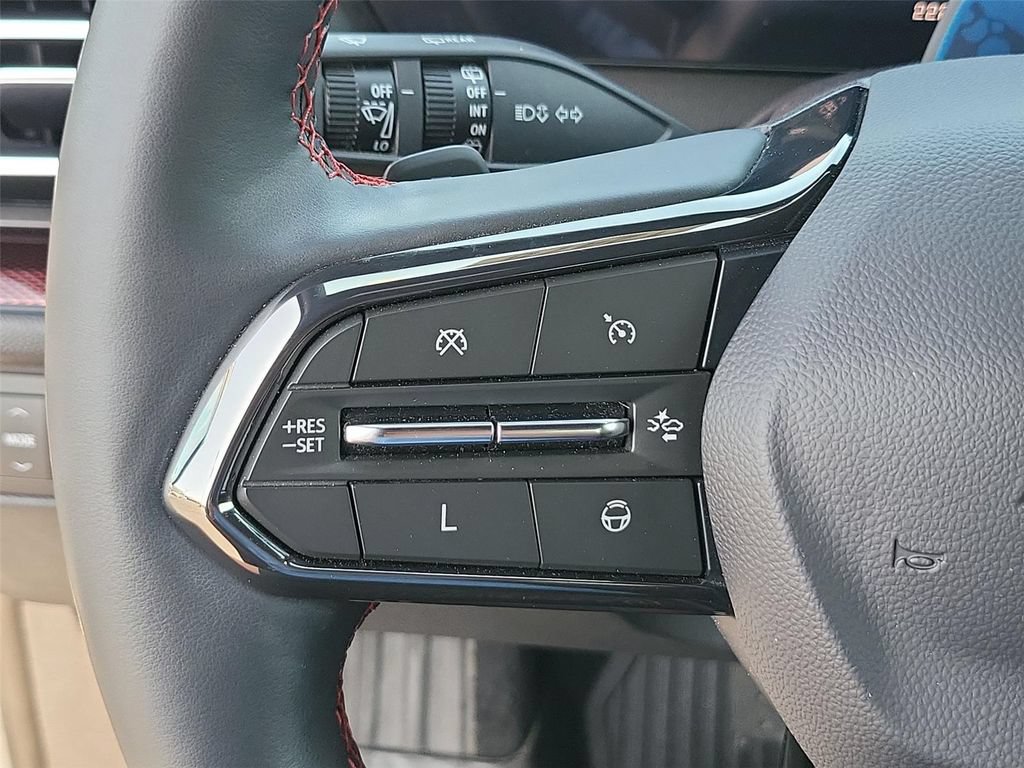 Certified 2024 Chevrolet Traverse RS w/ LPO, Floor Liner Package FWD image 39