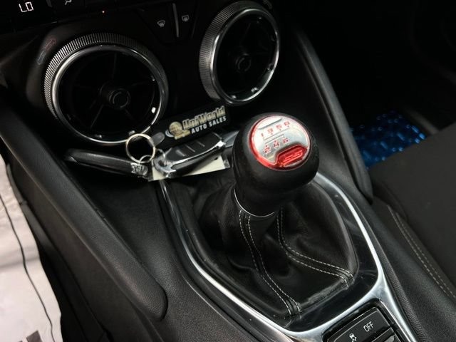 Used 2019 Chevrolet Camaro SS RWD image 29