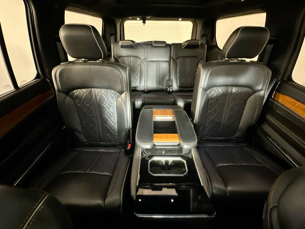 Used 2022 Jeep Grand Wagoneer Series III w/ HD Trailer Tow Package AWD/4WD image 13