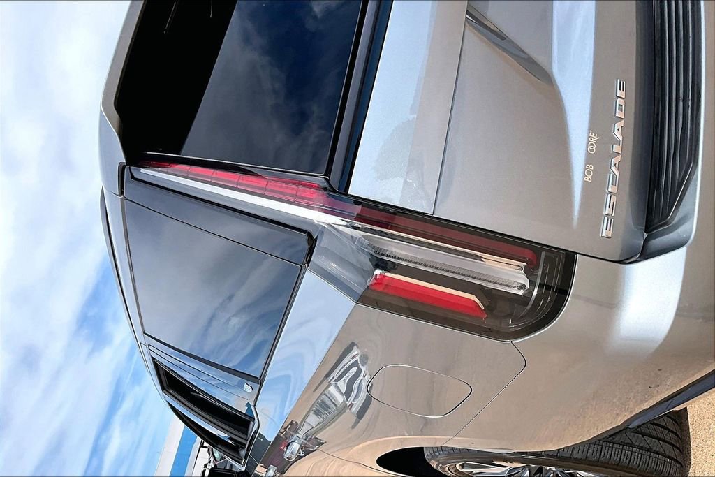 Used 2023 Cadillac Escalade Sport w/ Touring Package AWD/4WD image 31