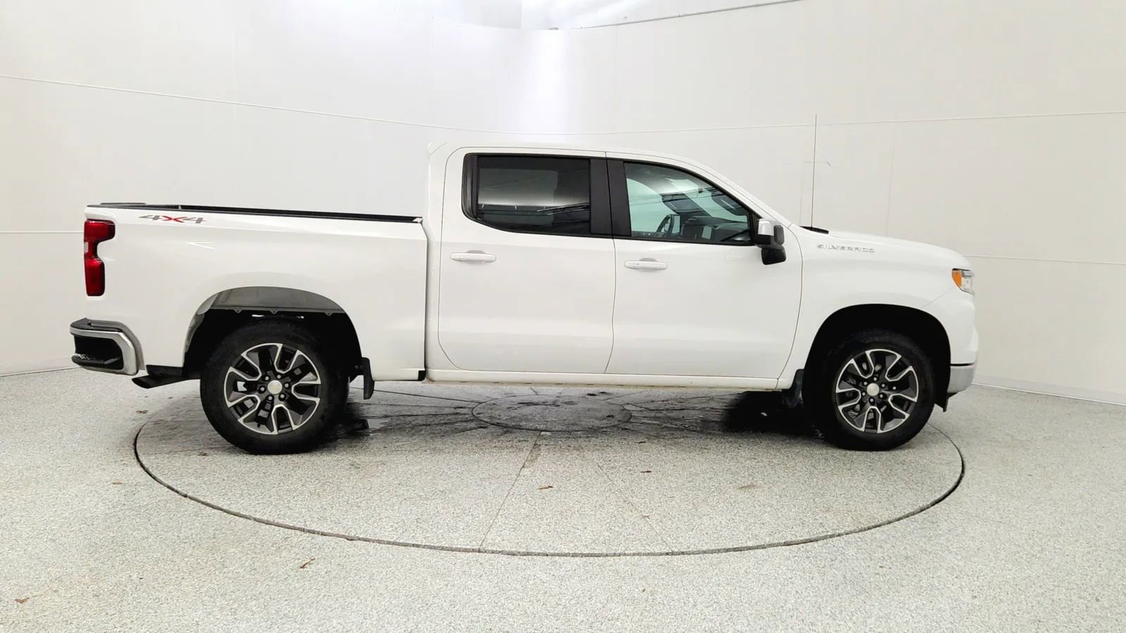 Used 2022 Chevrolet Silverado 1500 LT image 8