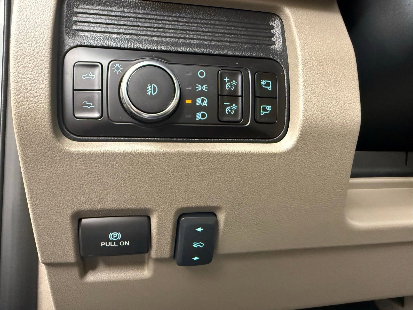 New 2026 Ford F350 Platinum w/ Platinum Plus Package image 18